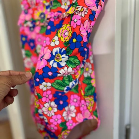 NWOT Isabel Maternity Floral Ruffle Neck One Piece Maternity Swimsuit - Size M - Picture 2 of 8